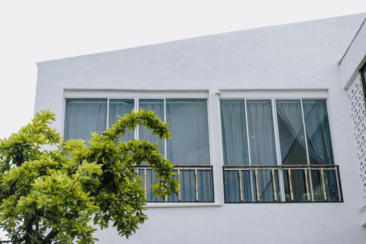 White Wall Riverfront Hotel Kamphaeng Phet Exterior photo