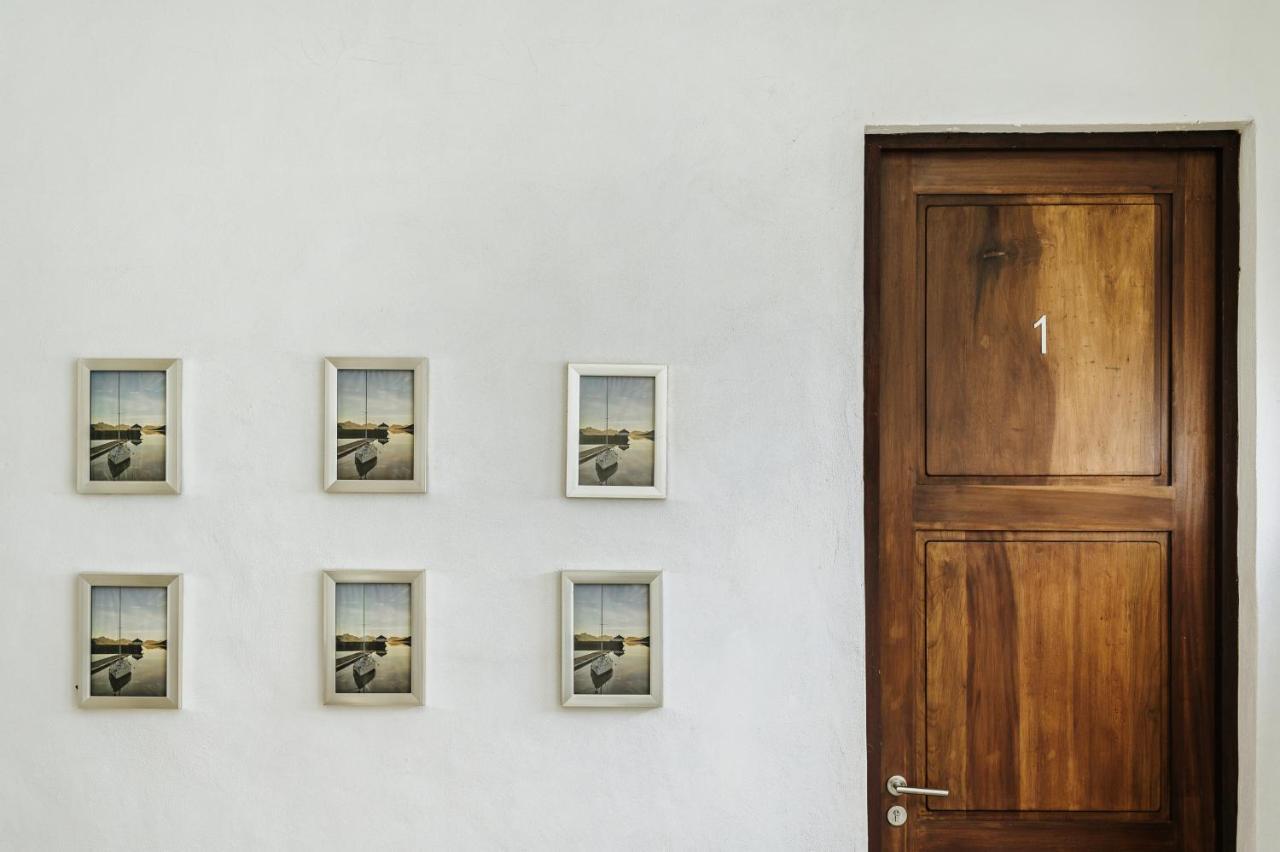 White Wall Riverfront Hotel Kamphaeng Phet Exterior photo